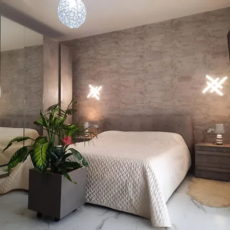 Mini Paradise بسكييرا ديل غاردا